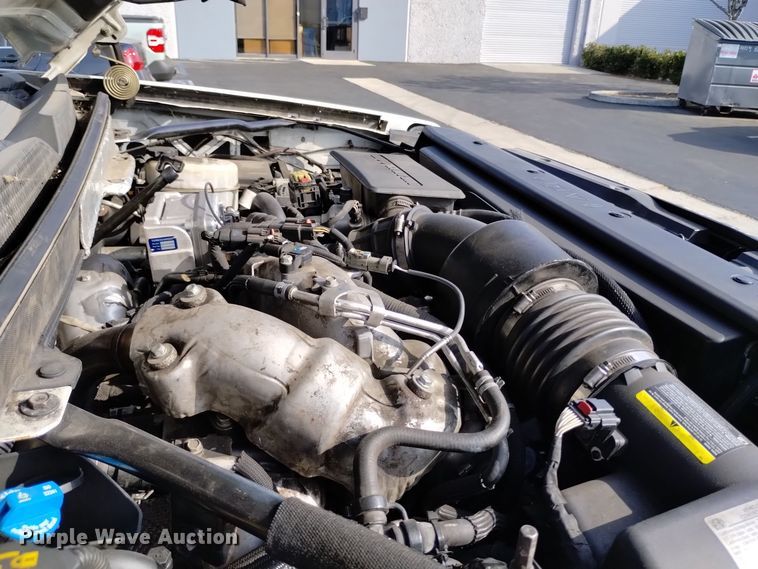 image for item DQ6177 2018 Chevrolet Silverado 3500HD box truck