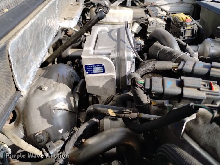 image for item DQ6177 2018 Chevrolet Silverado 3500HD box truck