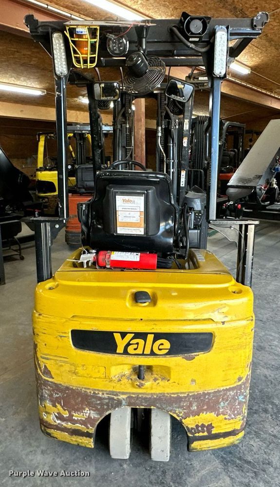 image for item DS3147 Yale forklift