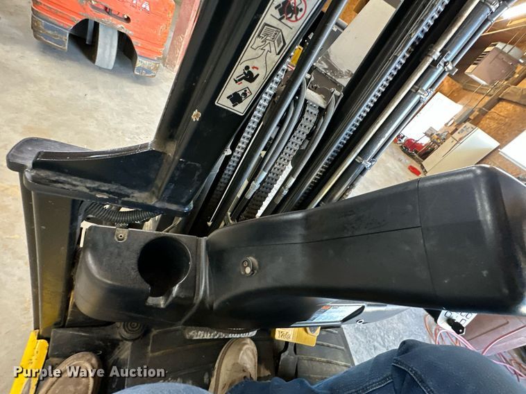 image for item DS3147 Yale forklift