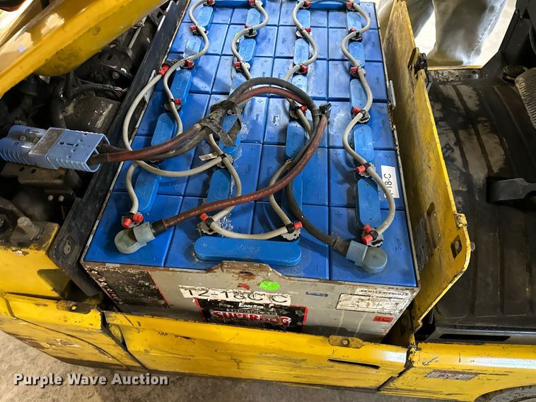 image for item DS3147 Yale forklift