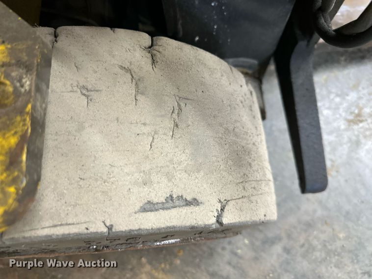 image for item DS3147 Yale forklift