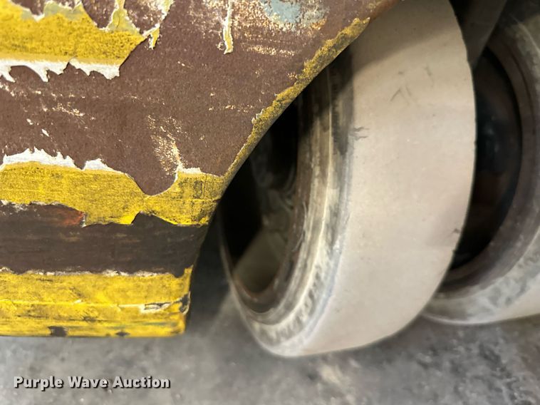 image for item DS3147 Yale forklift