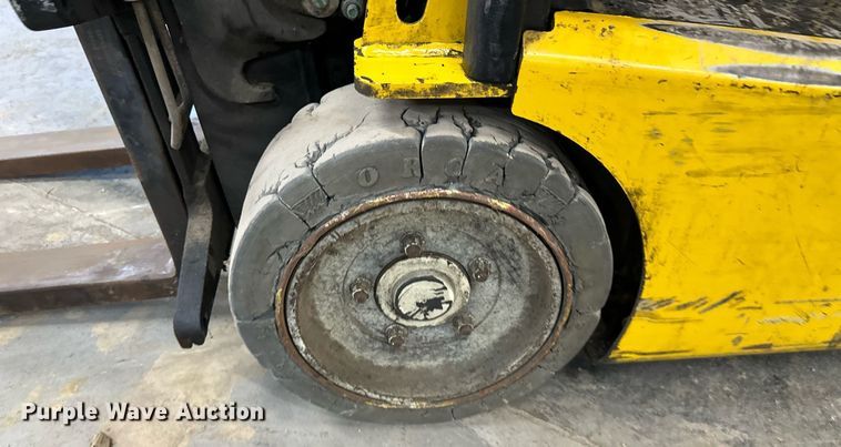 image for item DS3147 Yale forklift