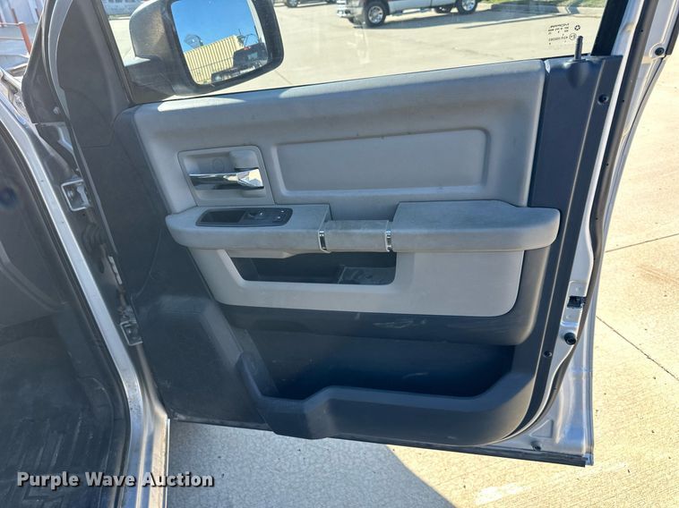 image for item DS3195 2009 Dodge Ram 1500 Crew Cab pickup truck