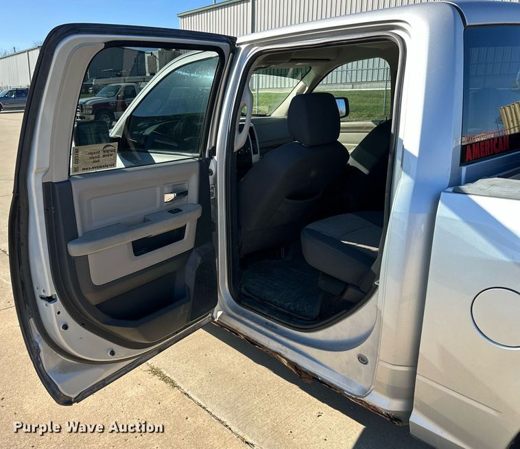 image for item DS3195 2009 Dodge Ram 1500 Crew Cab pickup truck