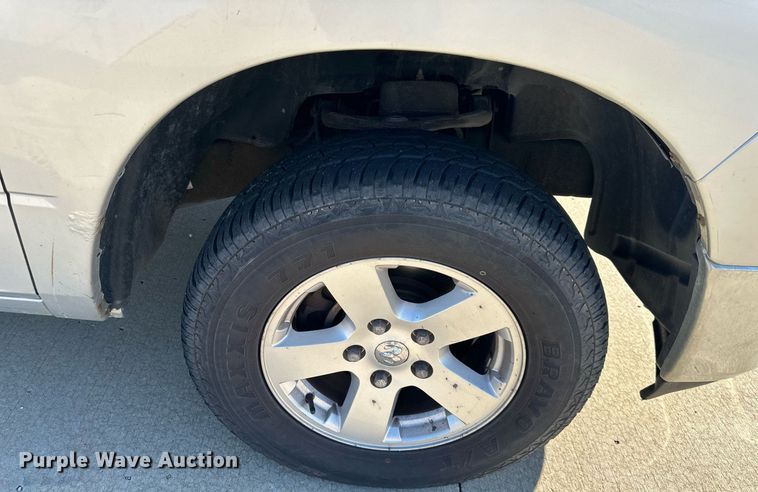 image for item DS3195 2009 Dodge Ram 1500 Crew Cab pickup truck