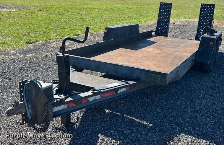 image for item DS3199 2004 Tow Master equipment trailer
