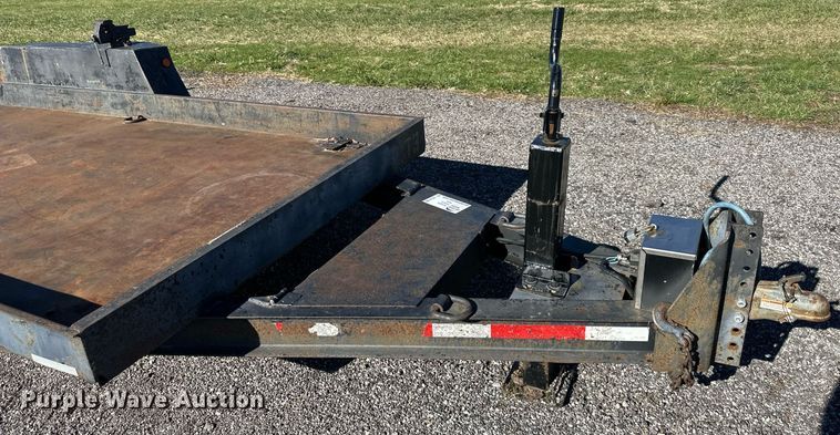 image for item DS3199 2004 Tow Master equipment trailer