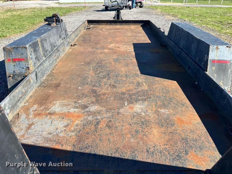 image for item DS3199 2004 Tow Master equipment trailer