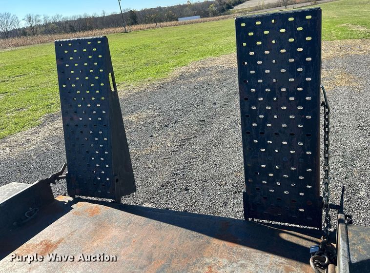 image for item DS3199 2004 Tow Master equipment trailer