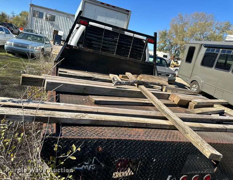 image for item DS3208 2008 Ford F450 Super Duty Crew Cab flatbed truck