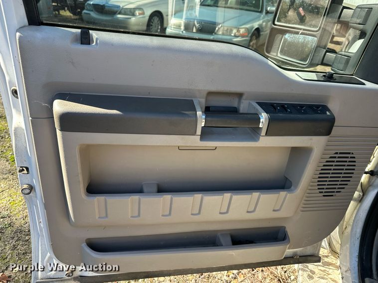 image for item DS3208 2008 Ford F450 Super Duty Crew Cab flatbed truck