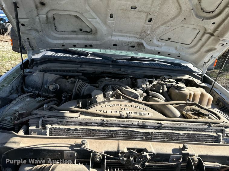 image for item DS3208 2008 Ford F450 Super Duty Crew Cab flatbed truck