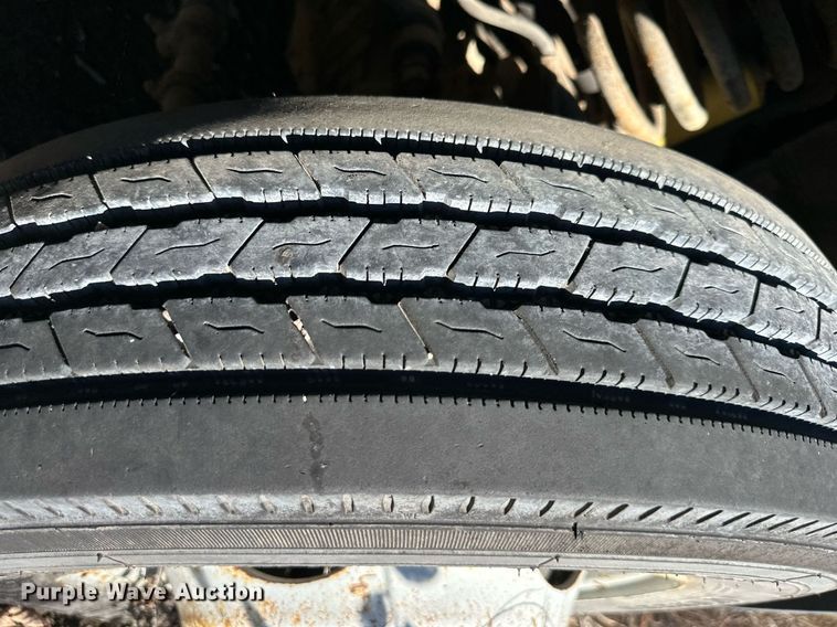 image for item DS3208 2008 Ford F450 Super Duty Crew Cab flatbed truck