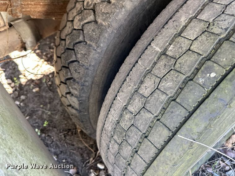 image for item DS3208 2008 Ford F450 Super Duty Crew Cab flatbed truck