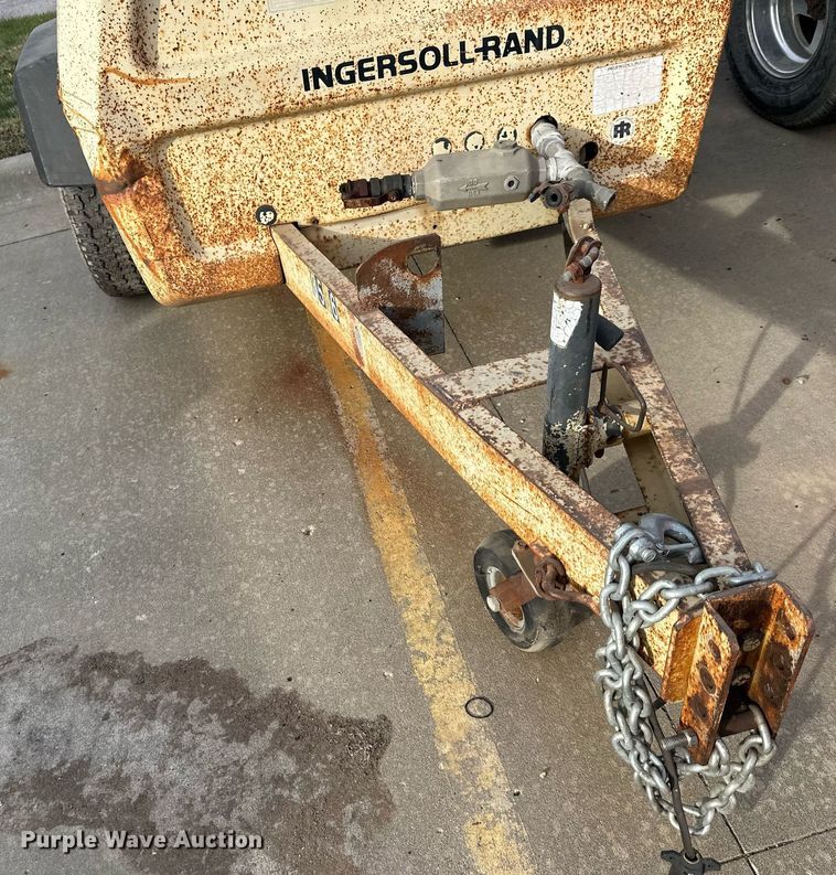 image for item DS3264 Ingersoll Rand 185 air compressor