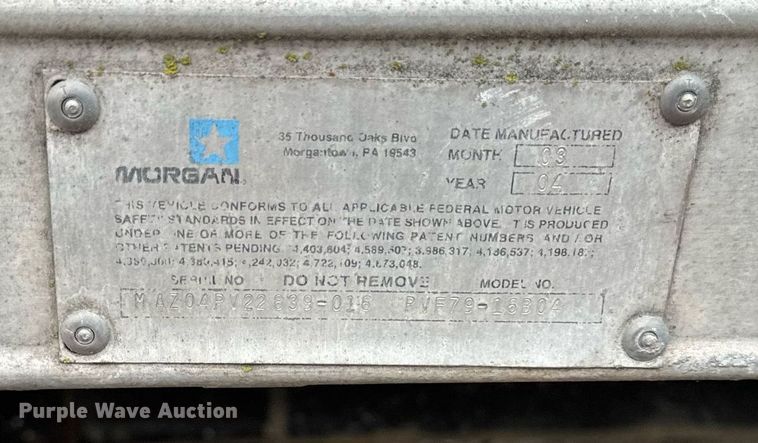 image for item DT2214 2004 GMC Savana G3500 box truck