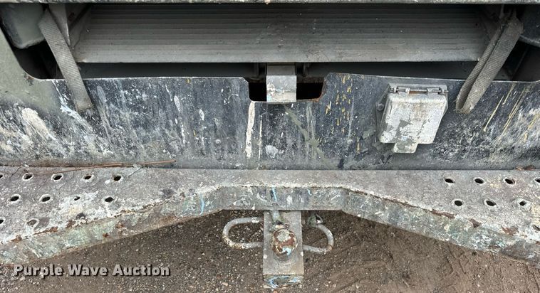 image for item DT2214 2004 GMC Savana G3500 box truck