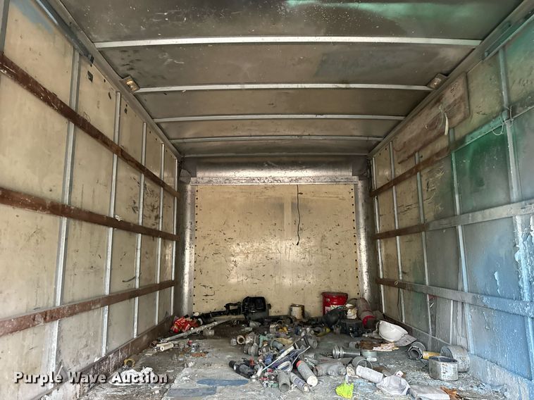 image for item DT2214 2004 GMC Savana G3500 box truck