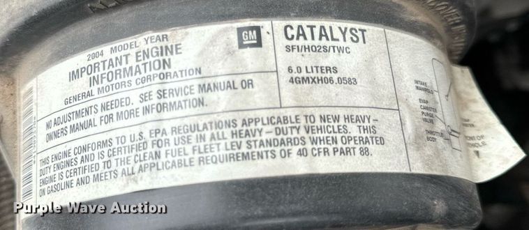 image for item DT2214 2004 GMC Savana G3500 box truck