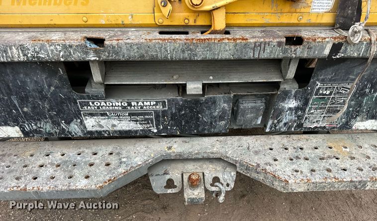 image for item DT2215 2007 GMC Savana G3500 box truck