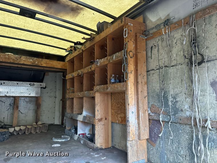 image for item DT2215 2007 GMC Savana G3500 box truck