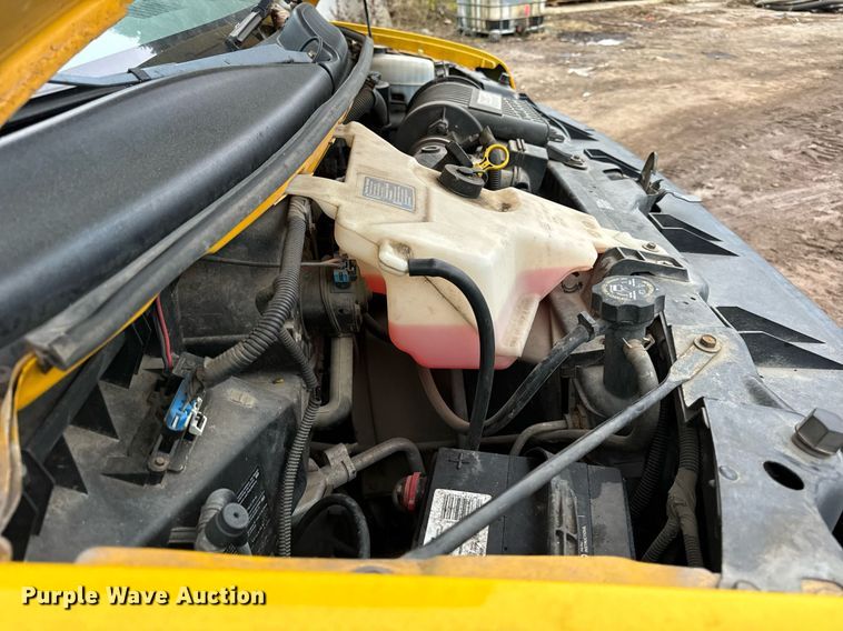 image for item DT2215 2007 GMC Savana G3500 box truck