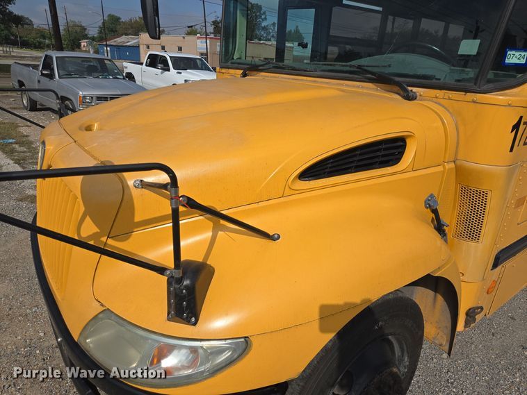 image for item DT5329 2008 IC school bus