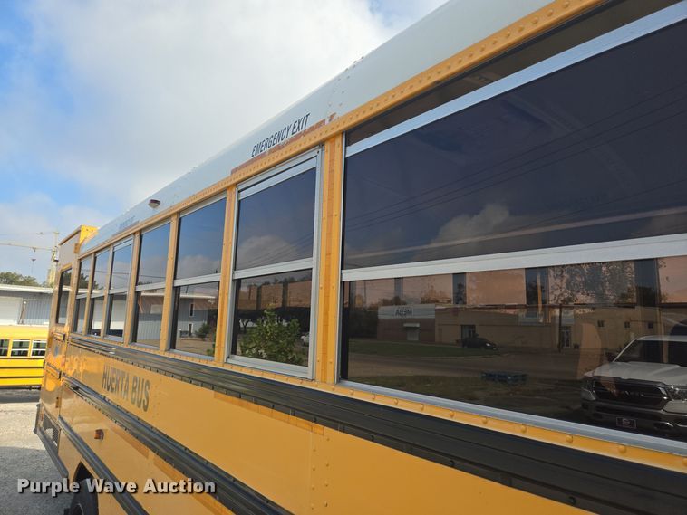 image for item DT5329 2008 IC school bus