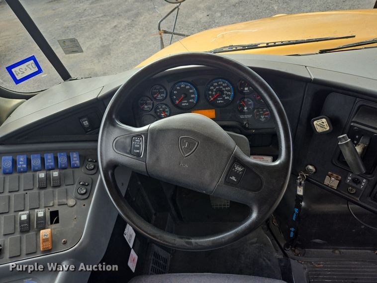 image for item DT5329 2008 IC school bus