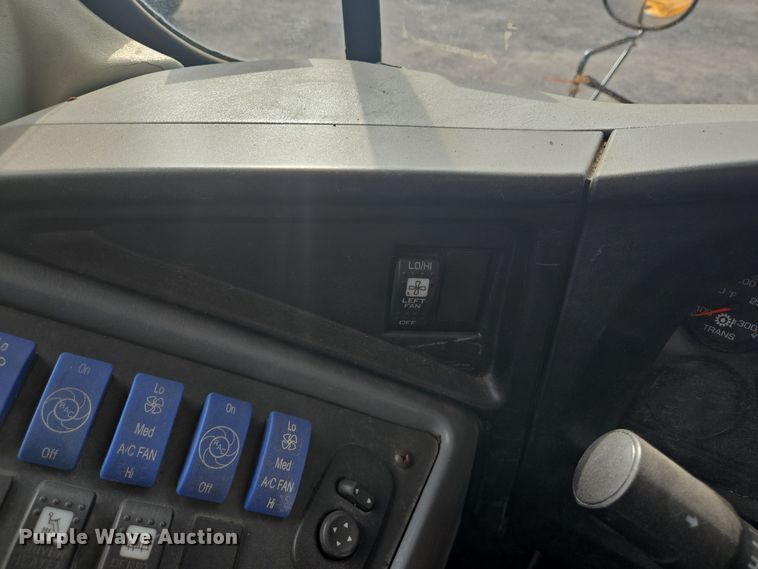 image for item DT5329 2008 IC school bus