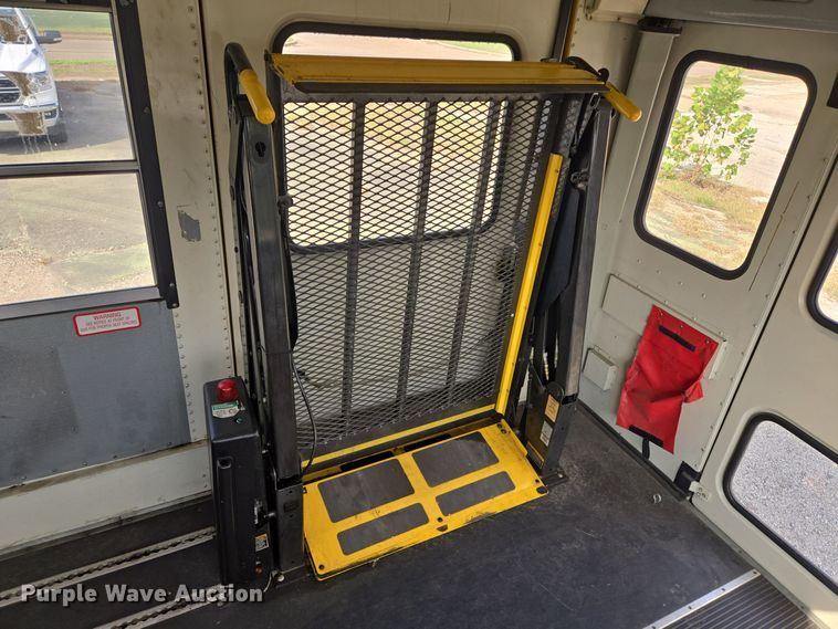 image for item DT5329 2008 IC school bus