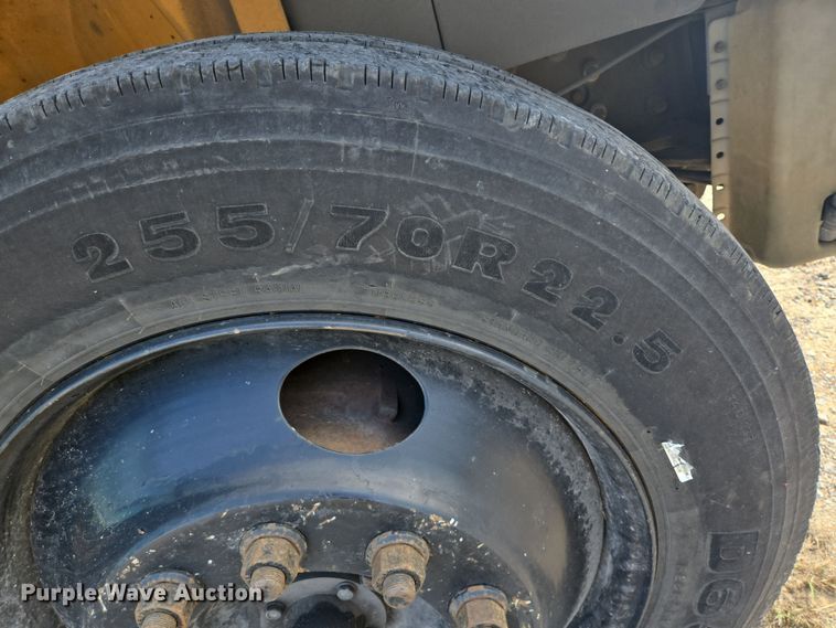 image for item DT5329 2008 IC school bus