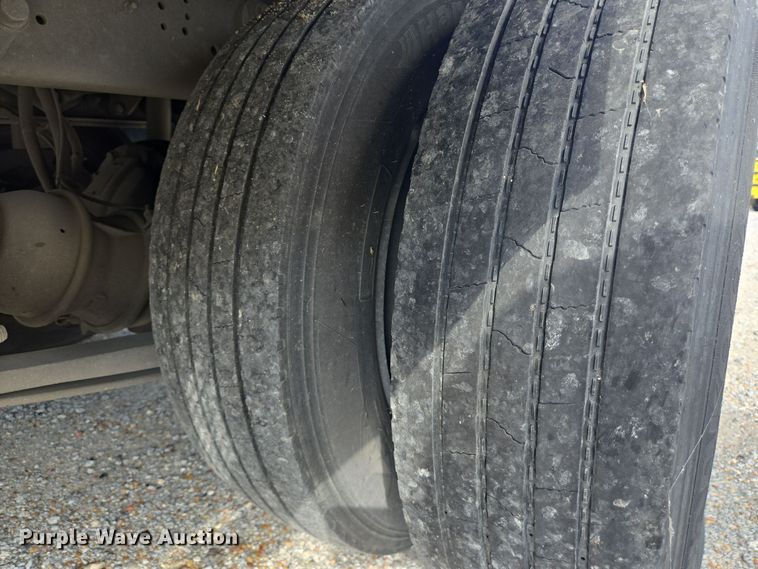 image for item DT5329 2008 IC school bus