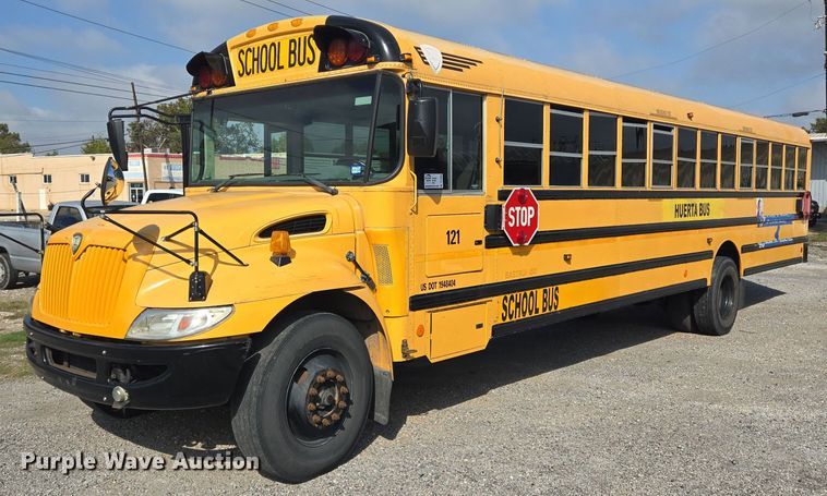 image for item DT5330 2010 IC school bus