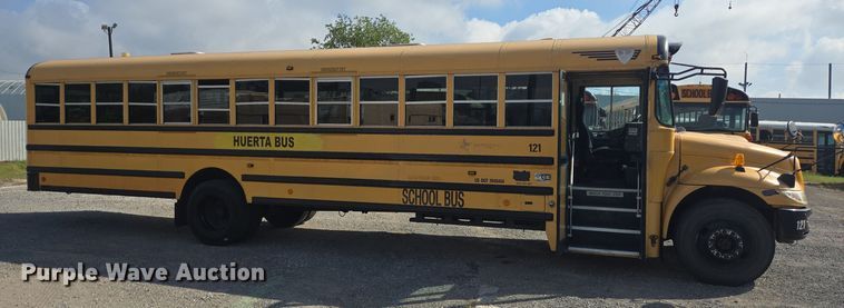 image for item DT5330 2010 IC school bus