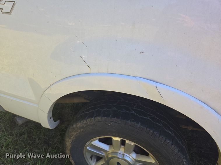 image for item DT5339 2004 Ford F150 SuperCrew pickup truck