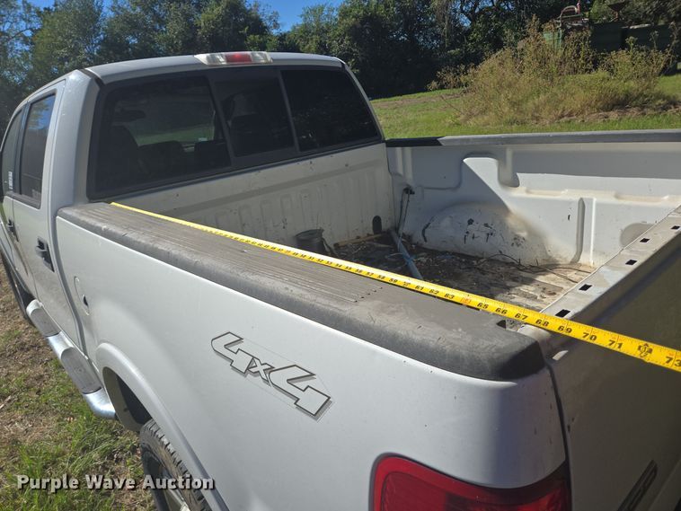 image for item DT5339 2004 Ford F150 SuperCrew pickup truck