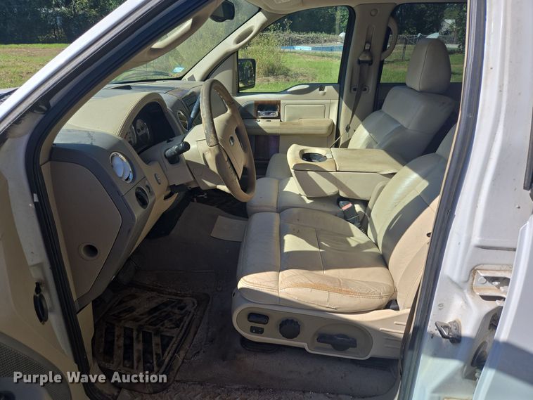 image for item DT5339 2004 Ford F150 SuperCrew pickup truck