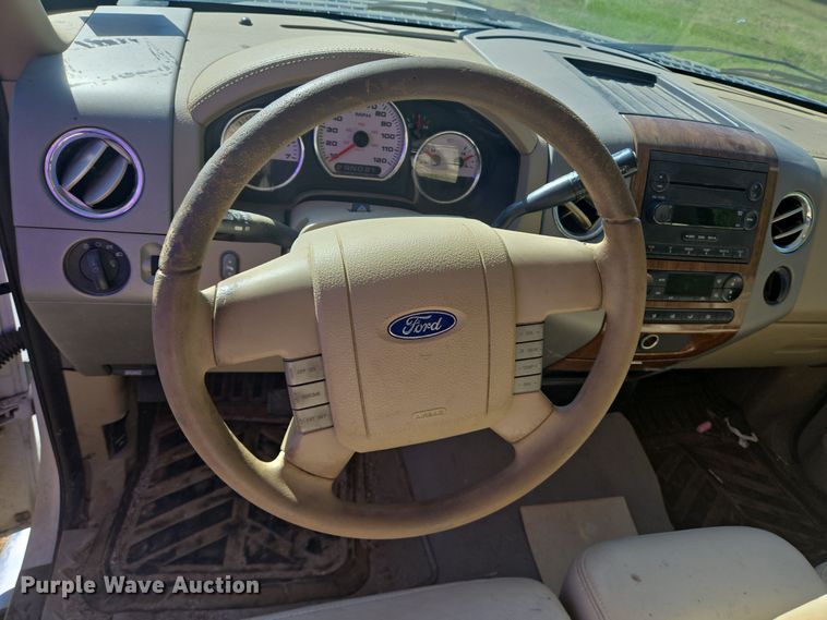 image for item DT5339 2004 Ford F150 SuperCrew pickup truck