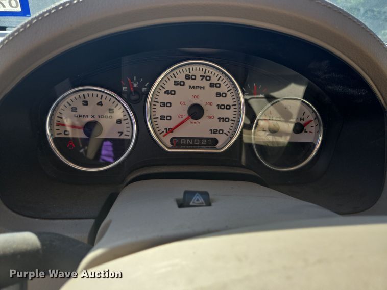 image for item DT5339 2004 Ford F150 SuperCrew pickup truck