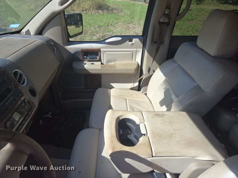 image for item DT5339 2004 Ford F150 SuperCrew pickup truck