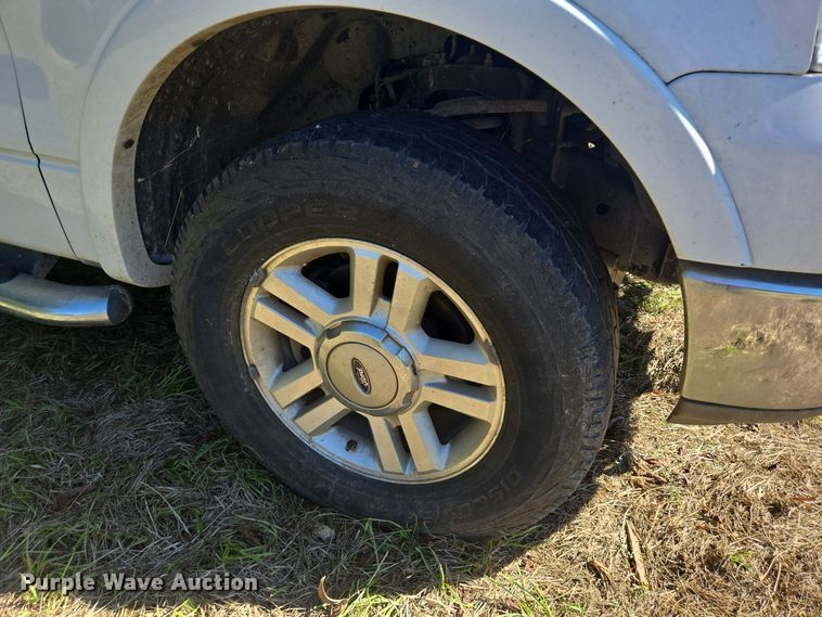 image for item DT5339 2004 Ford F150 SuperCrew pickup truck