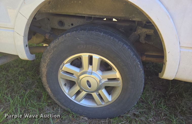 image for item DT5339 2004 Ford F150 SuperCrew pickup truck