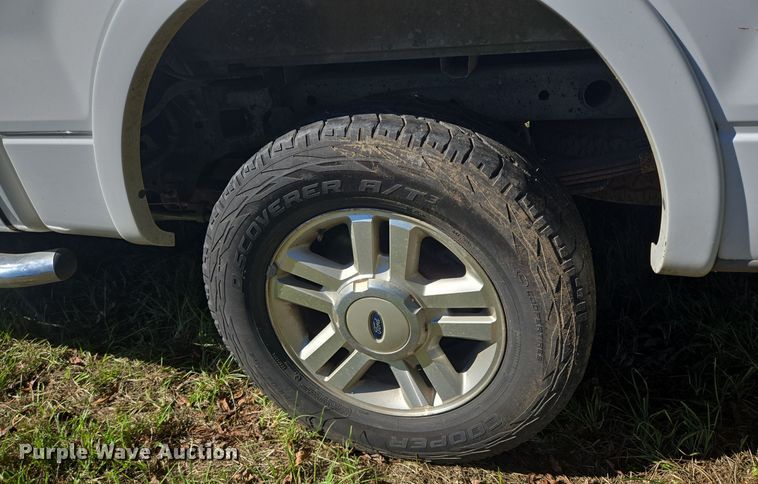 image for item DT5339 2004 Ford F150 SuperCrew pickup truck