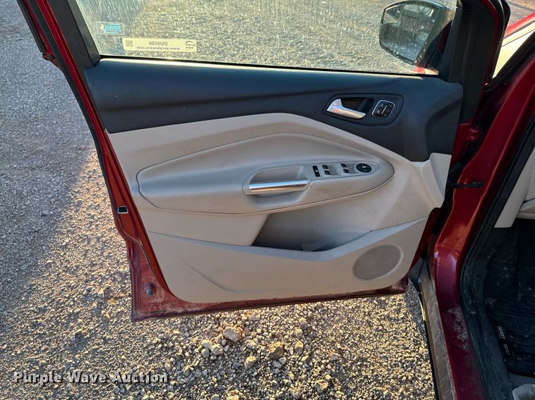 image for item DU9596 2015 Ford Escape Titanium SUV