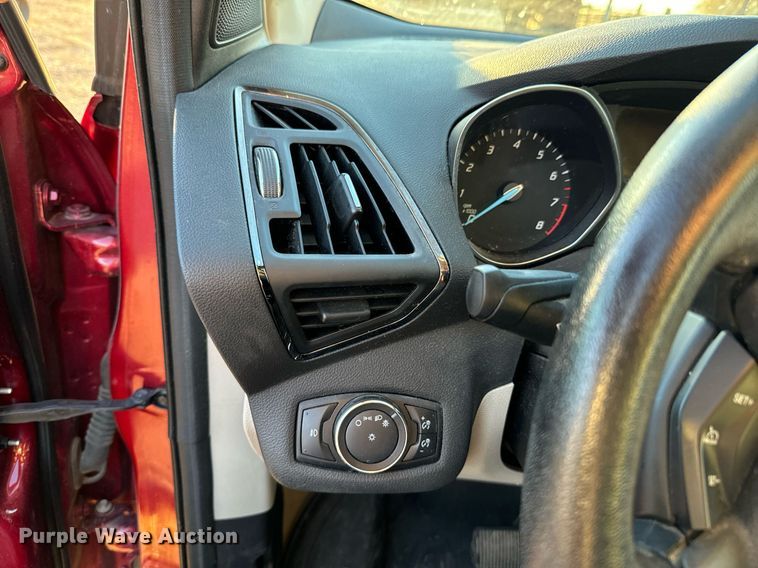 image for item DU9596 2015 Ford Escape Titanium SUV