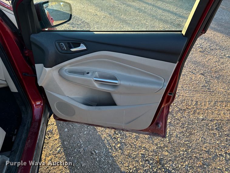 image for item DU9596 2015 Ford Escape Titanium SUV