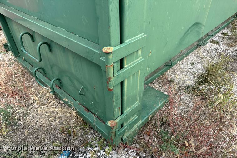 image for item DU9610 Roll-off dumpster
